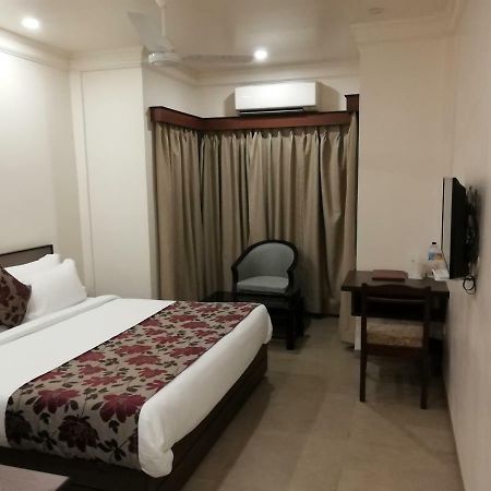 Hotel Ashish International Bhilai Ngoại thất bức ảnh