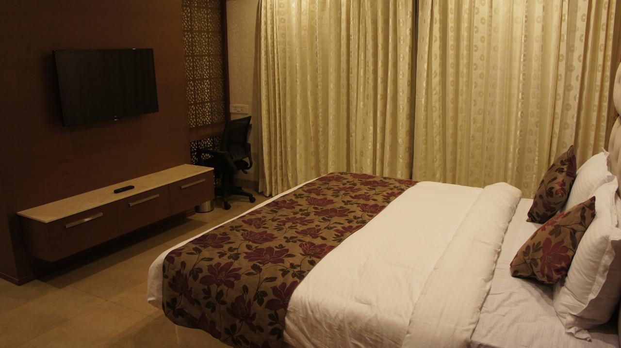 Hotel Ashish International Bhilai Phòng bức ảnh