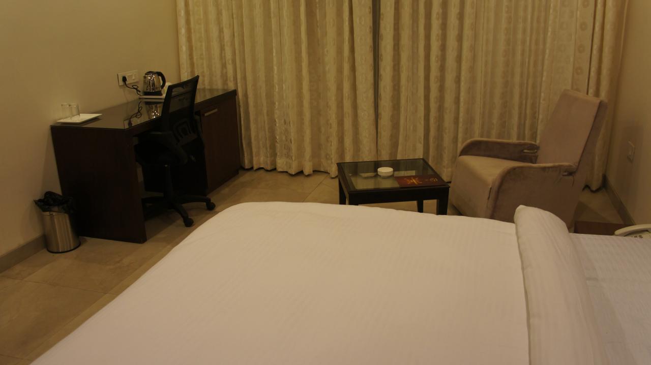 Hotel Ashish International Bhilai Ngoại thất bức ảnh
