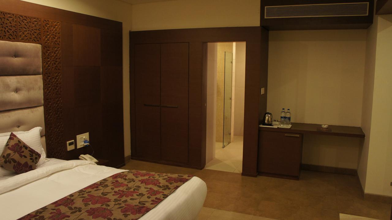 Hotel Ashish International Bhilai Ngoại thất bức ảnh