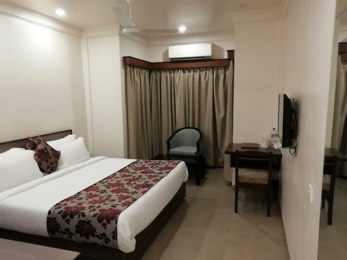 Hotel Ashish International Bhilai Ngoại thất bức ảnh